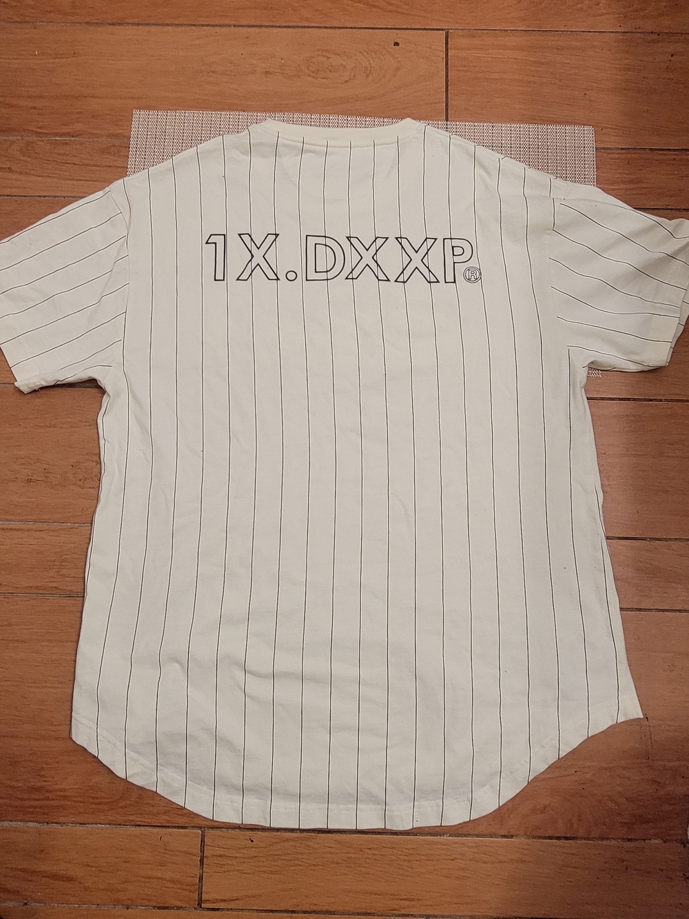 10.Deep White Pinstripe Short Sleeve Tee with Back 1X.DXXP Logo